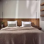 Anthis Luxury - A Haven Of Serene Modern Elegance, By Zantewize Villa *